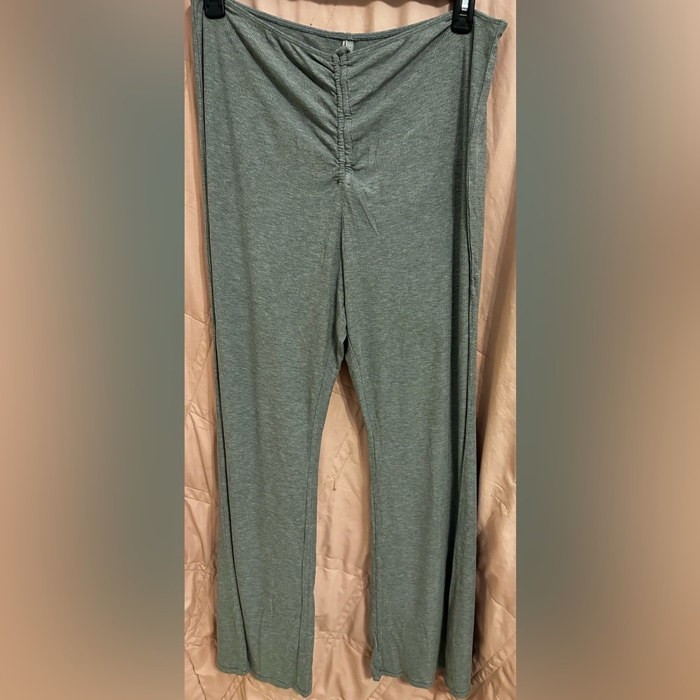 NWT SKIMS SOFT LOUNGE RUCHED PANT - Picture 2 of 4